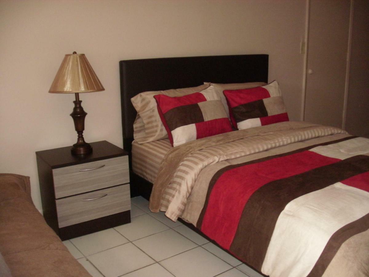 포트 로더데일 Newly Furnished Large, Clean, Quiet Private Unit 아파트 외부 사진